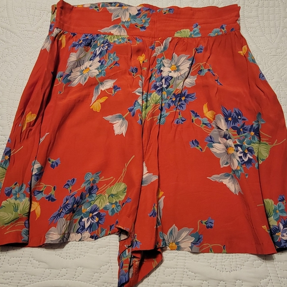 Trashy Diva - Butterflies and Begonias High Waisted Shorts, Women's Size 16 - Picture 2 of 3